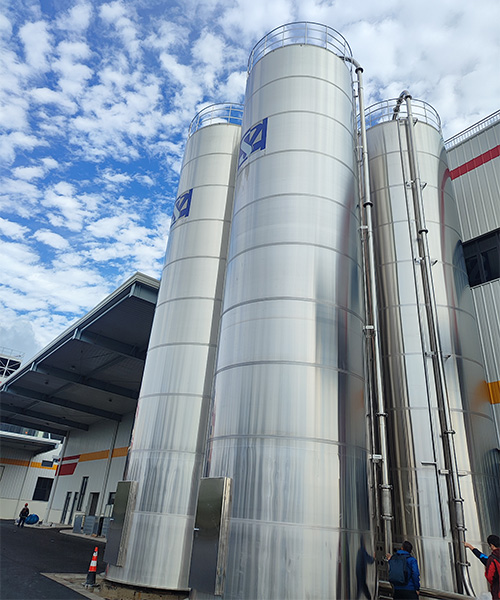 Silo de armazenamento externo Niasi para matéria-prima plástica
